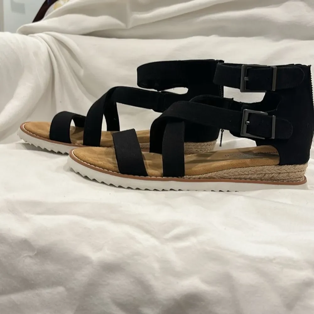 Sketchers Memory-foam Mountain Princess Wedges Size 7.5 - Picture 3 of 5